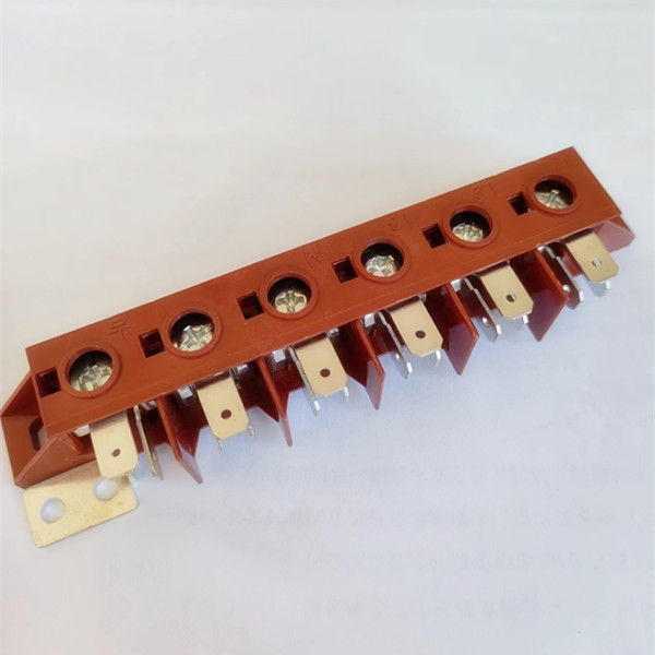 Как клеммные коробки высокой плотности решают проблемы установки в условиях ограниченного пространства?